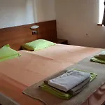 Guest house 
